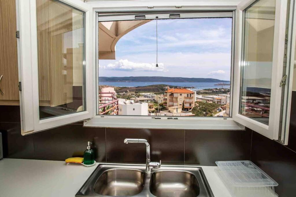 Lavrio Seaview 2Bdr Apt 4 Min Dive From The Sea Exterior foto
